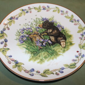 What's the buzz? Woodland Babies Decorative Plate